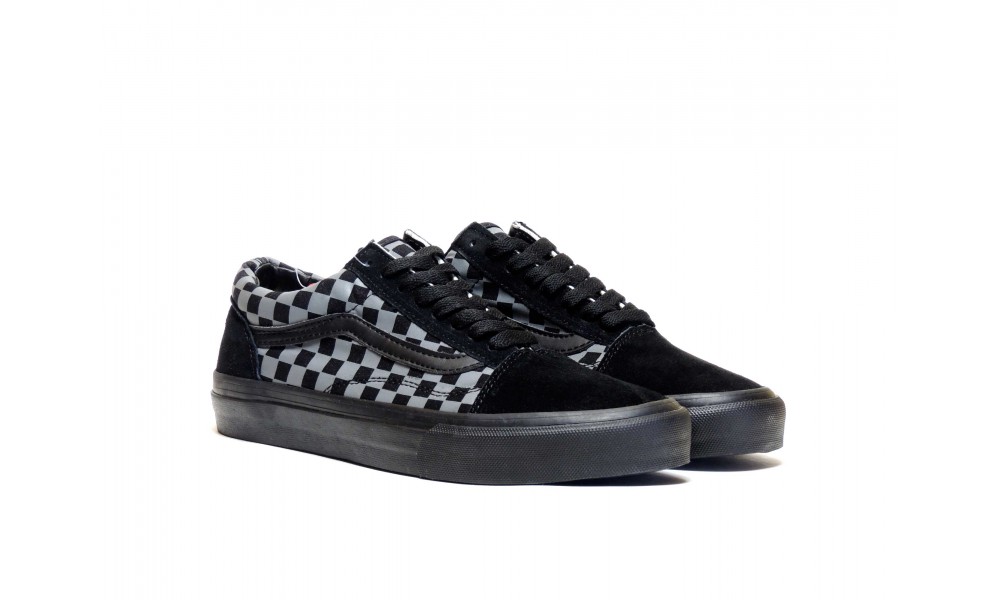 Black 2024 checkerboard vans